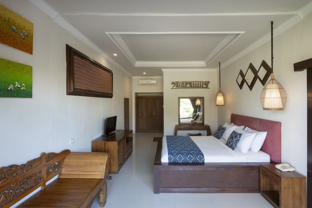 Grand Deluxe Room thumbnail 5