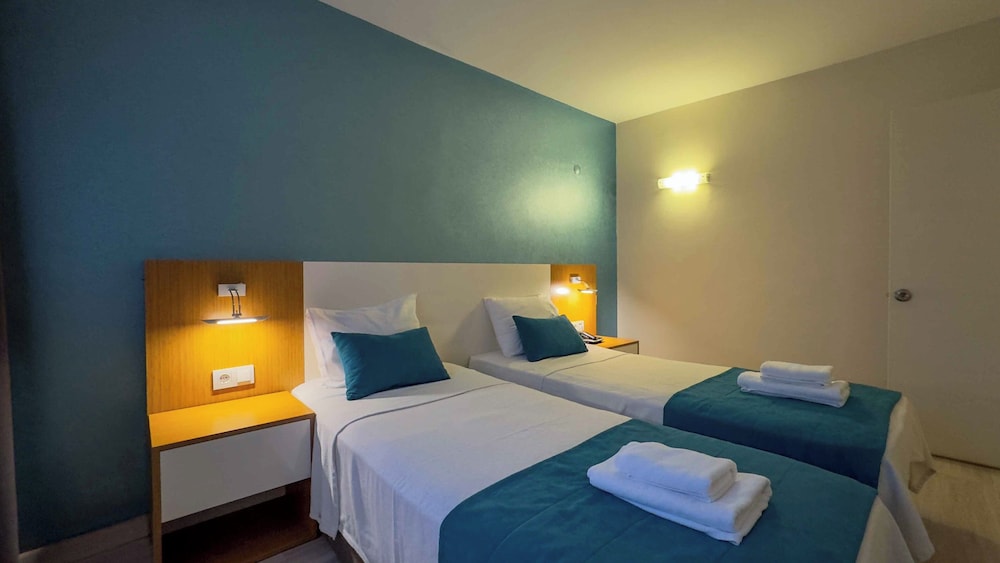 Suite Luxury, 1 camera da letto, vista mare parziale