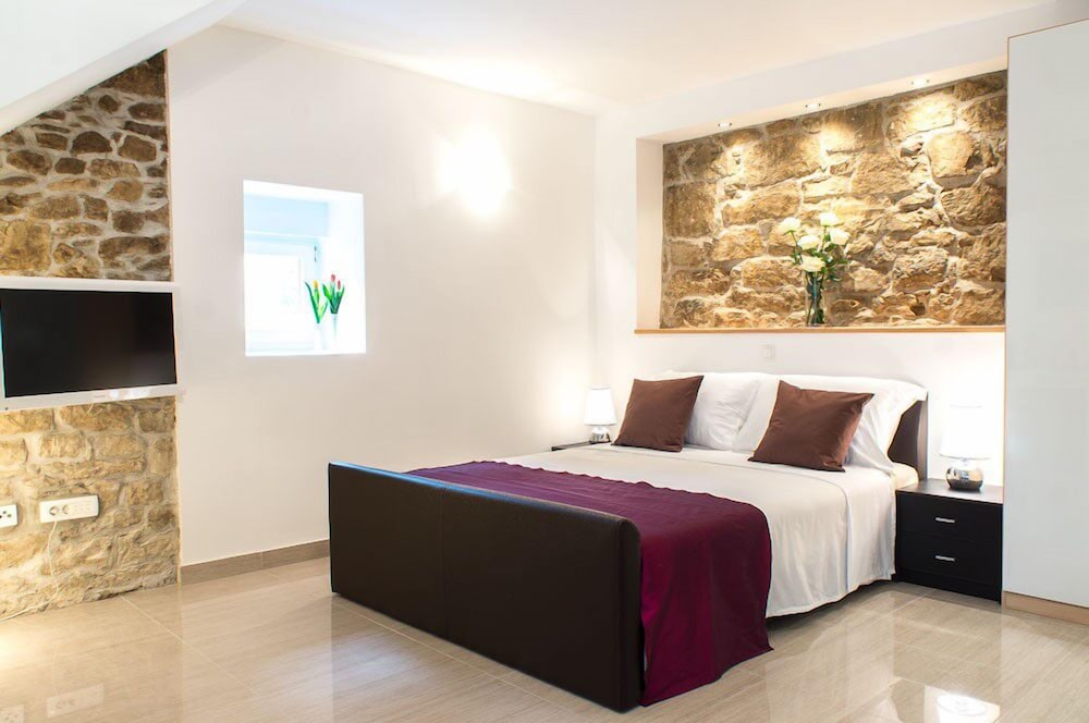 Comfort Studio Suite, 1 King Bed with Sofa bed