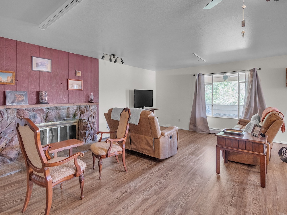 House, 5 Bedrooms