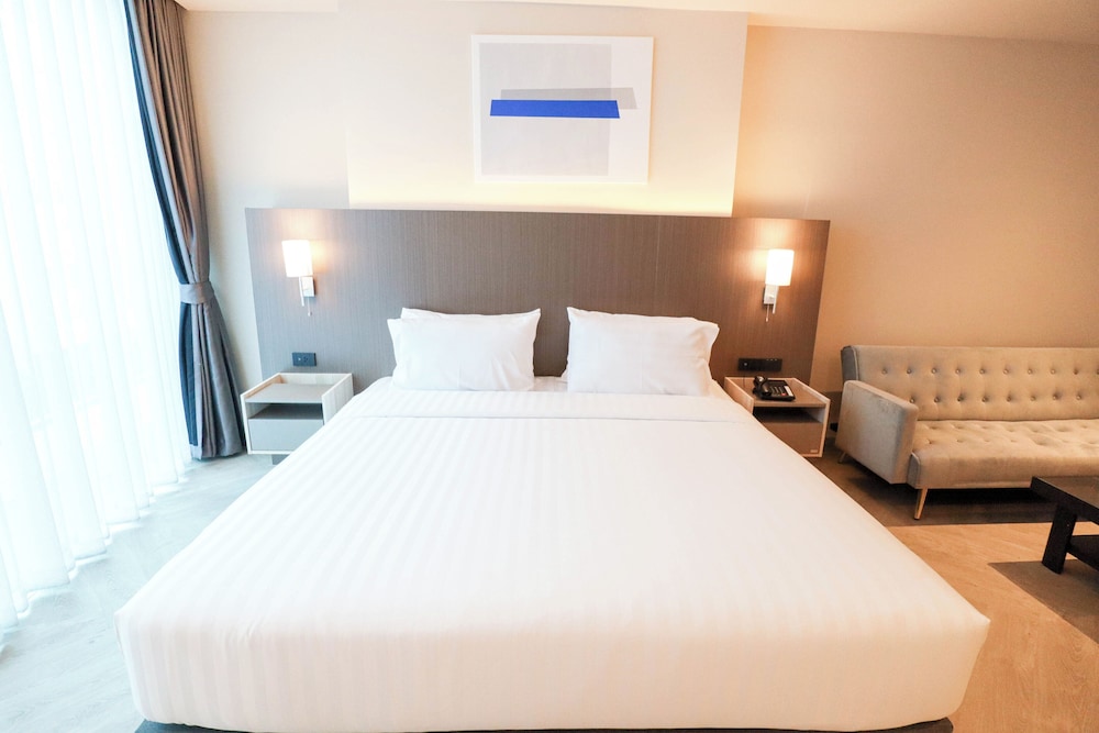 Junior Suite, City View - Photo 4