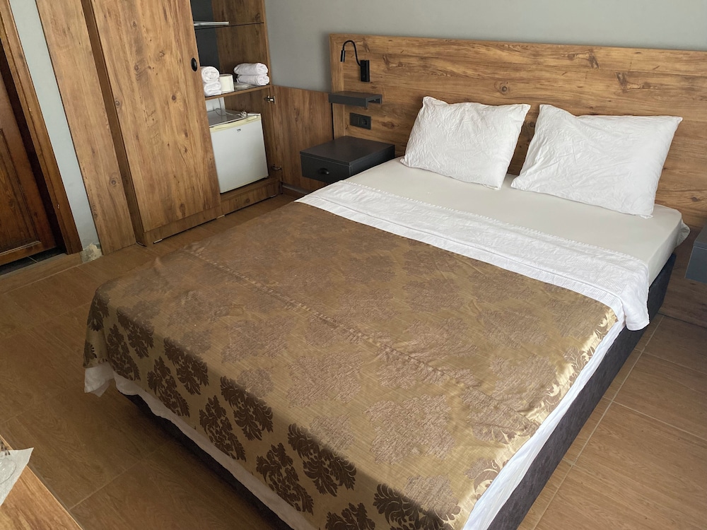 Standard Double or Twin Room, Mountain View photo 1