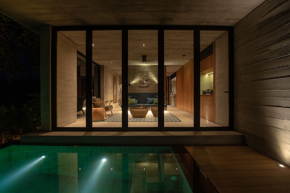 Luxury Suite photo 1