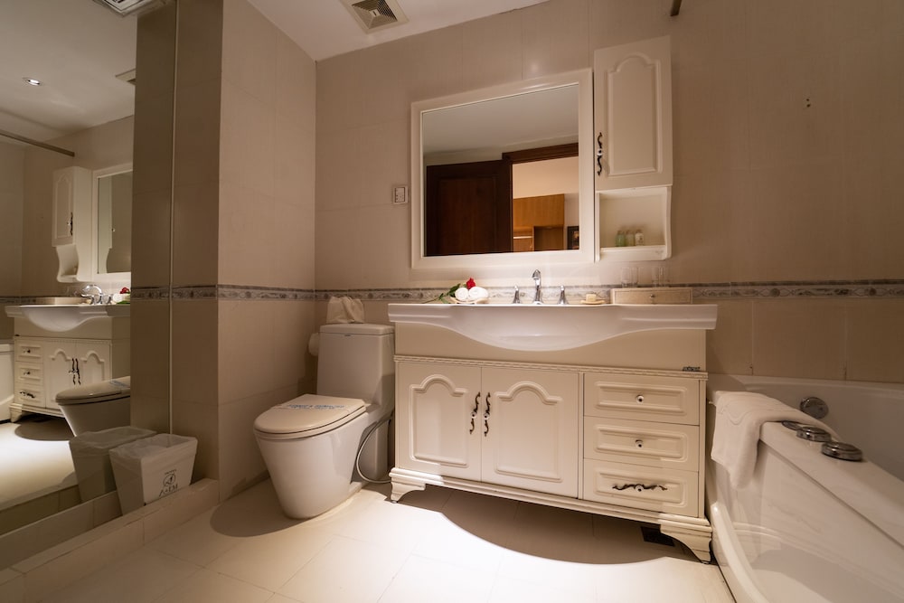 Deluxe Double Room (with Window) photo 3