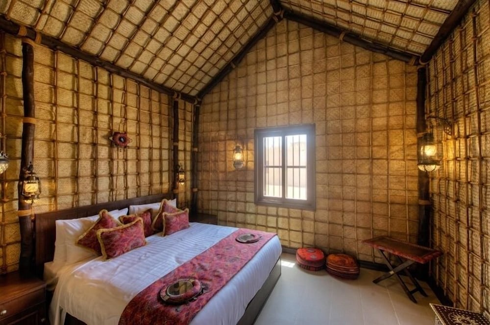 Deluxe Double Room, 1 Queen Bed, Private Bathroom photo 3