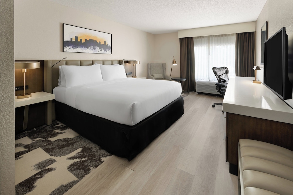 Standard Room, 1 King Bed - Photo 8
