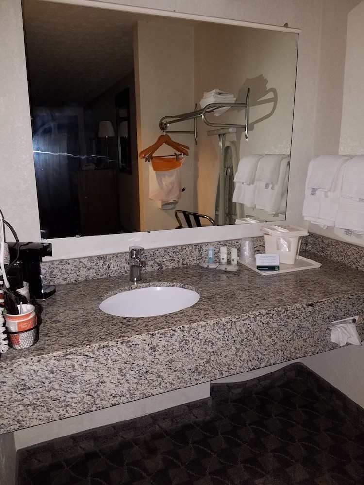 Room, 1 King Bed, Accessible, Non Smoking photo 3