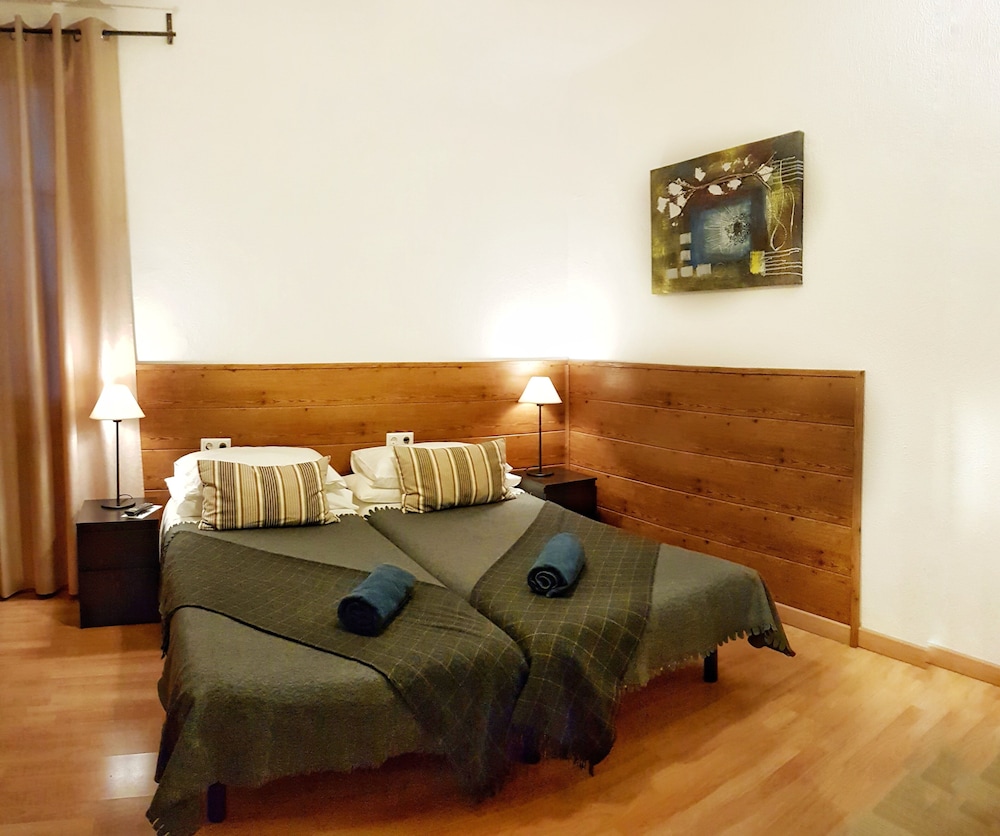 Habitación Doble, Baño Compartido (Stud R2)