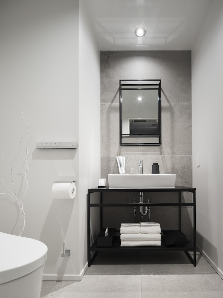 Audiophile's Listening Room "TRAVELLING ROOM" by Takamasa Aoki - Photo 5