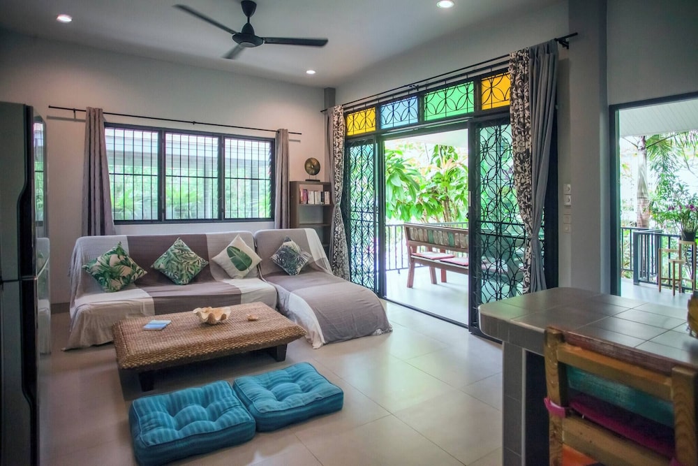 House, 2 Bedrooms, Smoking, Balcony