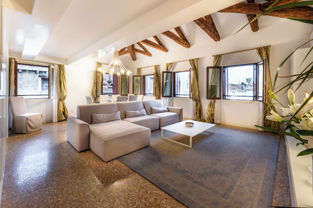 Luxury Apartment, 2 Bedrooms photo 1