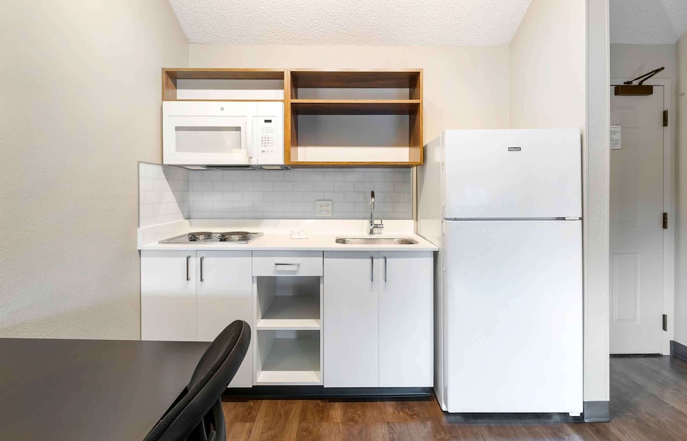 Superior Studio, 2 Double Beds, Accessible, Non Smoking photo 2