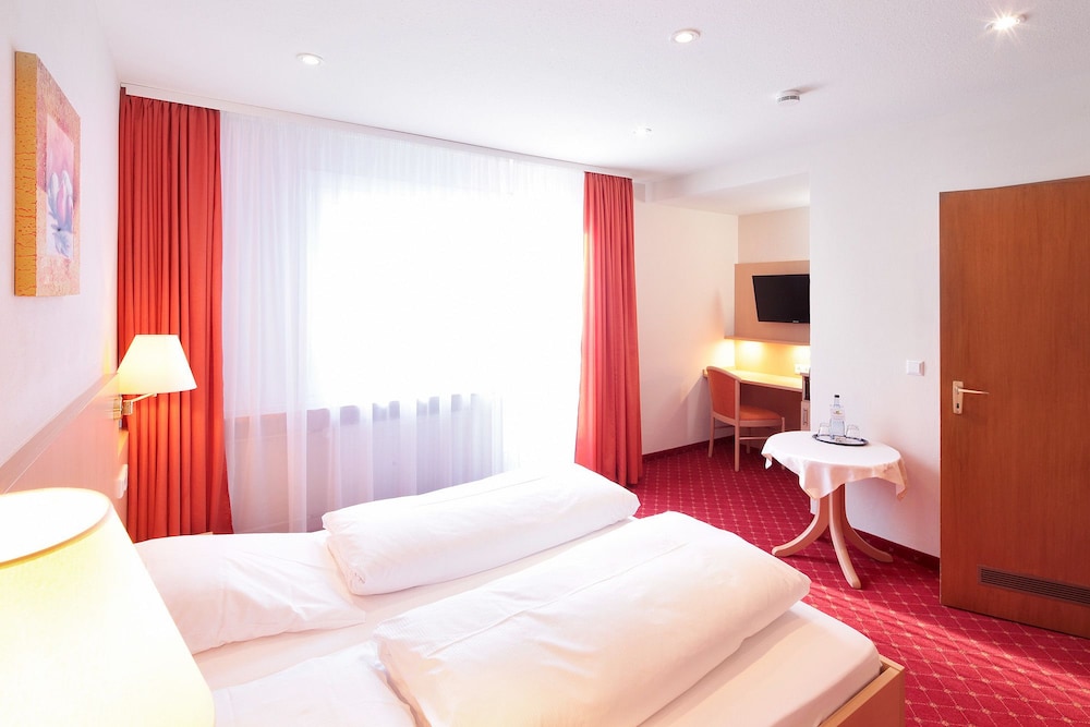 Economy Double Room - Photo 3