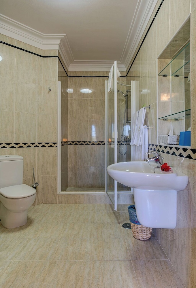 Apartment, 2 Bedrooms, Sea View photo 2