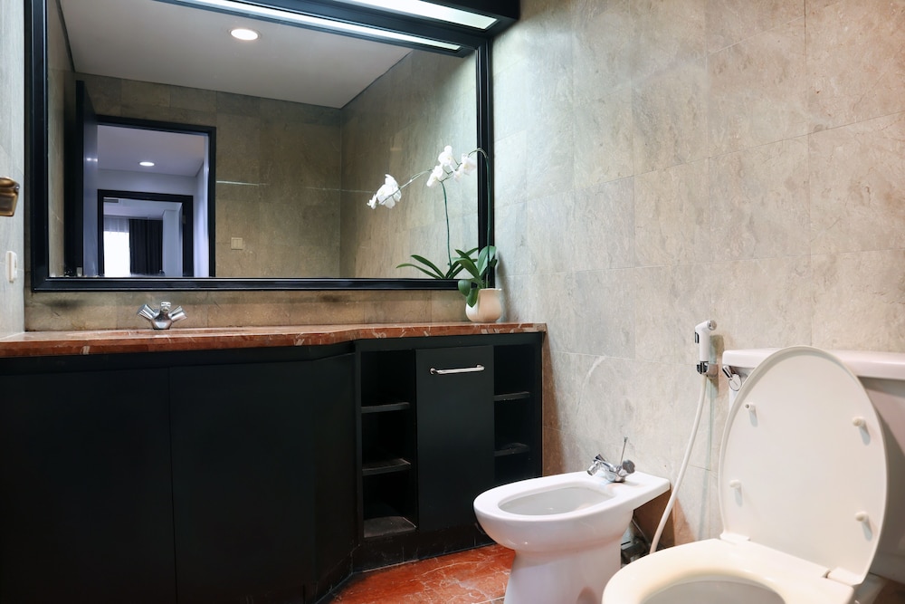 Classic Apartment, 2 Bedrooms - Photo 12