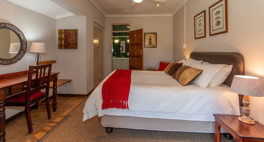 Deluxe Double or Twin Room, 1 Bedroom, Garden View photo 3