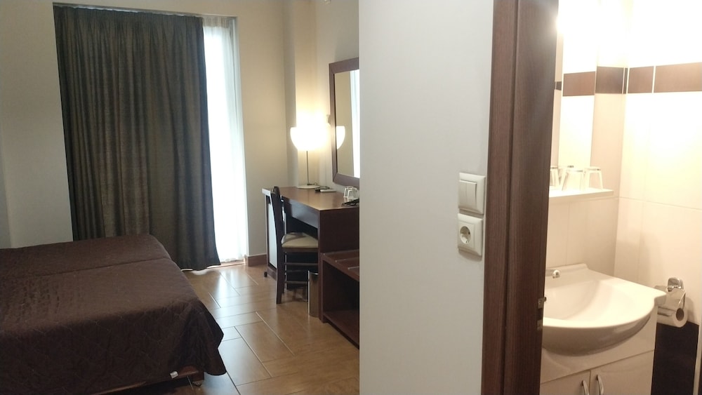 Single Room - Photo 8