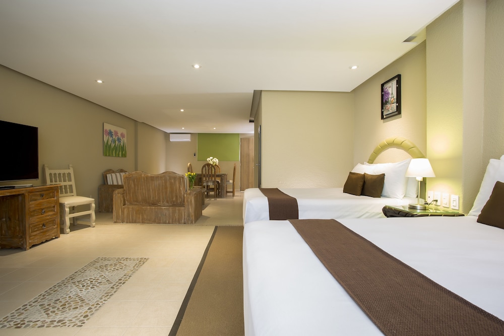 Premier Suite, 2 Double Beds - Photo 1