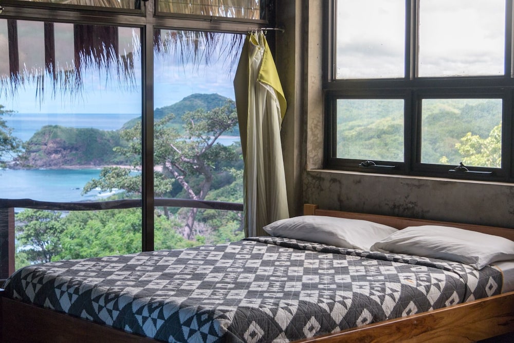 Deluxe Double Room, 2 Queen Beds, Ocean View, Sea Facing photo 1