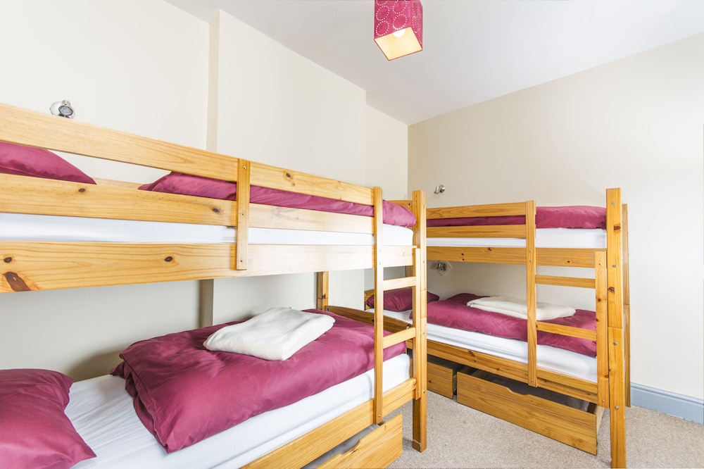 Economy Quadruple Room, Ensuite - Photo 3