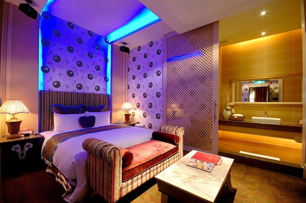 Business Suite photo 1