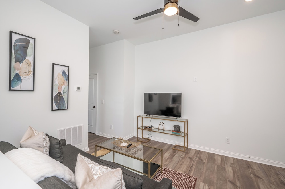 Condo, 1 Queen Bed, Kitchen, Garden View (Covington Charm 201 ) photo 2