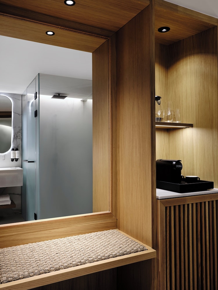 Premium Room, Multiple Beds, Sea View (Private Plunge Pool) thumbnail 5