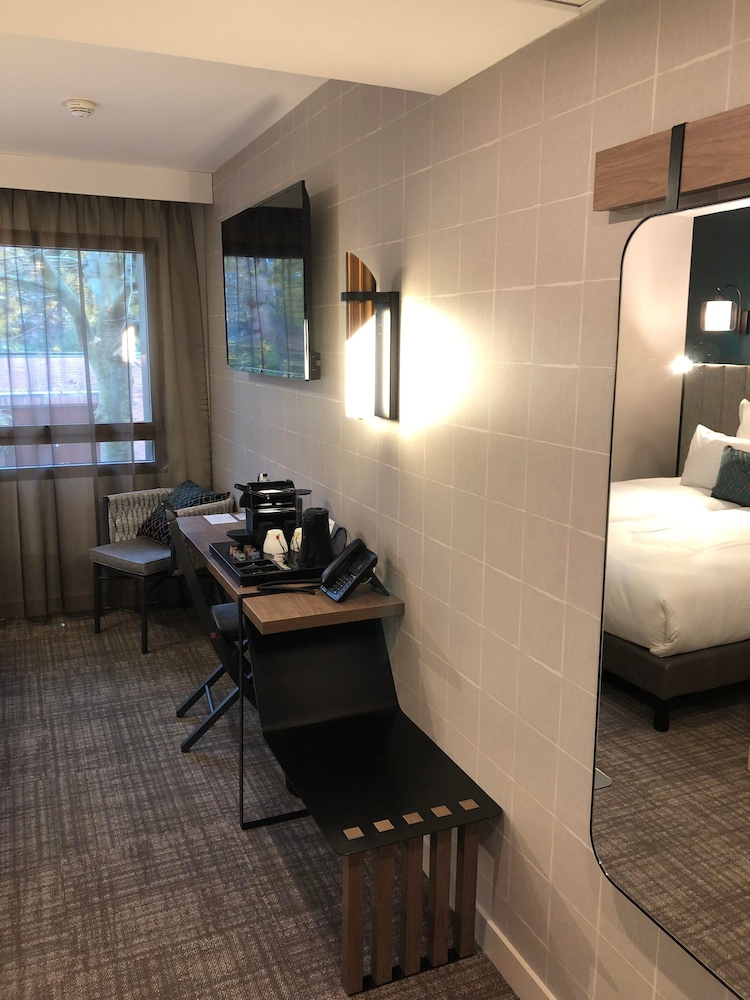 Classic Room, 1 Queen Bed, Non Smoking - Photo 5
