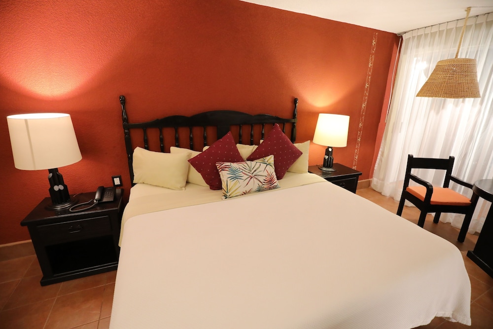 Panoramic Room, 1 King Bed, City View (Plus) - Photo 5