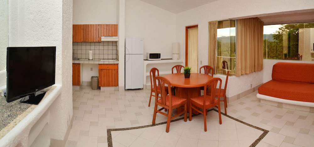Golf Suite - Photo 8
