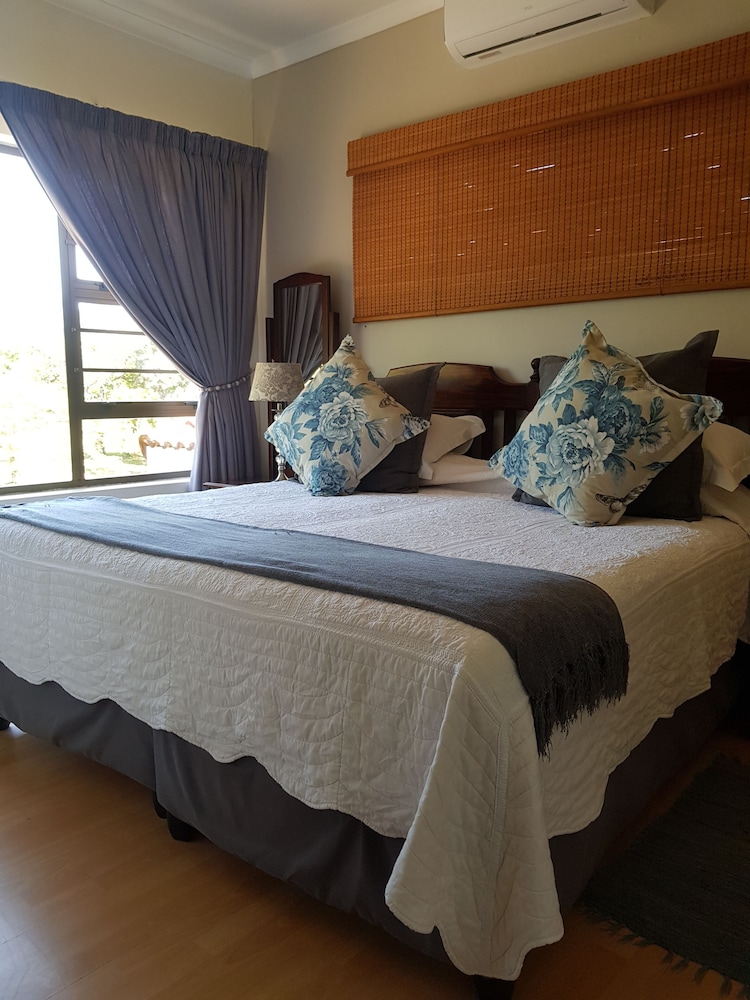 Luxury Quadruple Room, Multiple Beds (Room F) photo 2