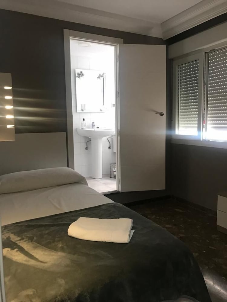 Habitación Sencilla, Baño Privado