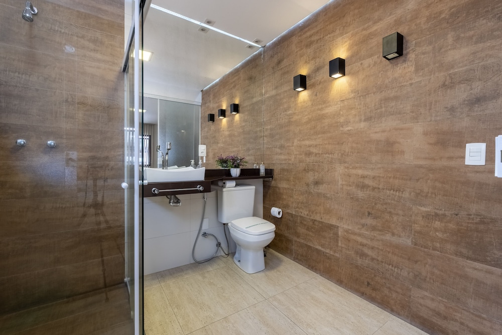 Superior Suite - Photo 15