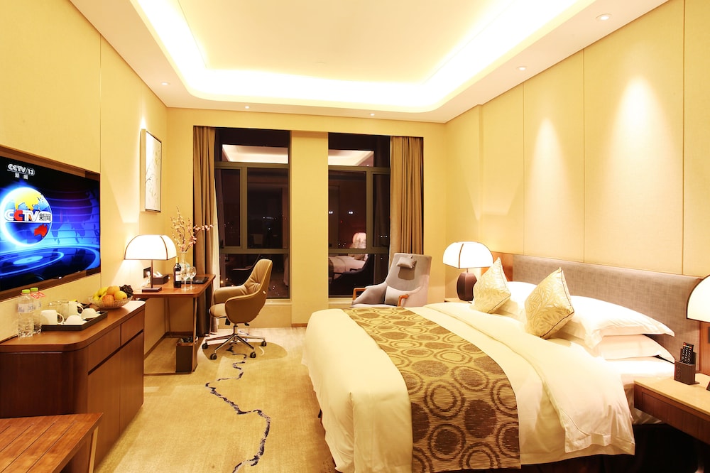 Business Room, 1 King Bed, Smoking photo 1