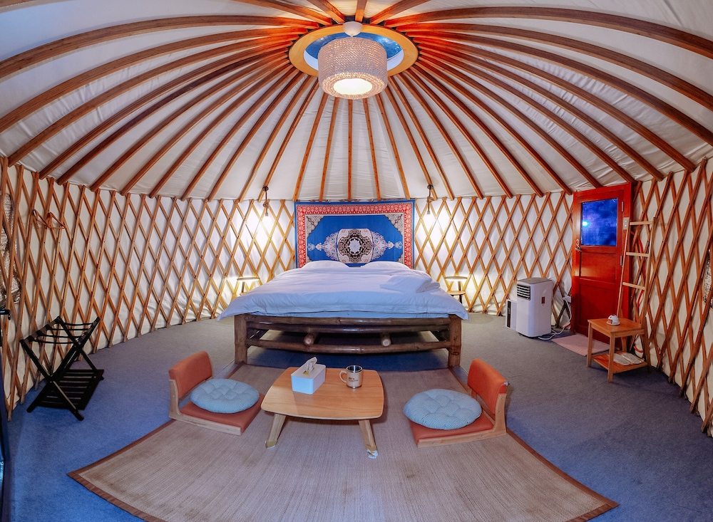 Yurt 3 photo 1
