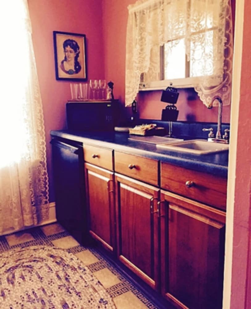 Room, Private Bathroom (Upper Bay Suite) photo 3