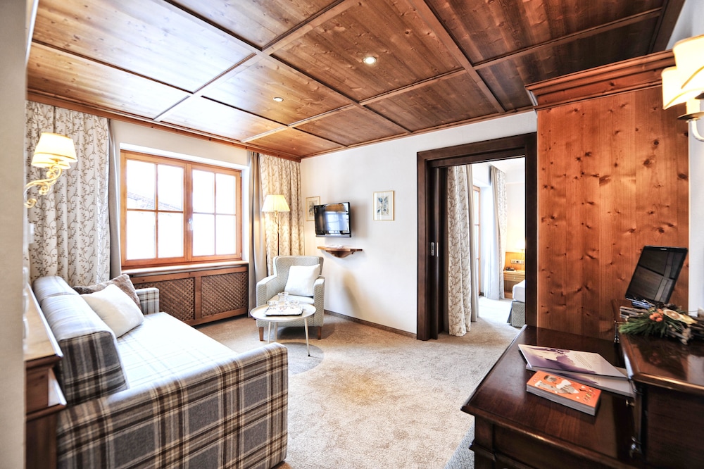 Superior Double Room, Balcony, Mountain View photo 3