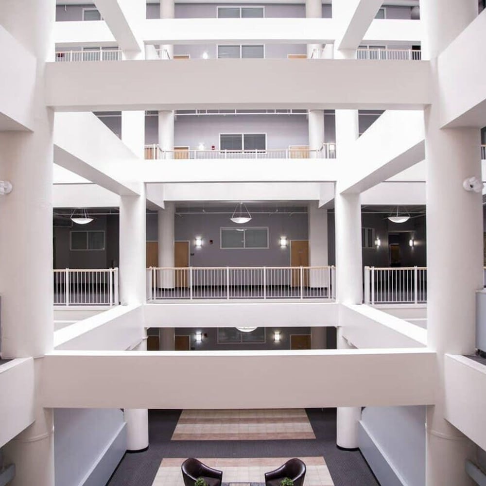 Cozysuites - 2BR With Direct Skybridge Access 5, Billede 32