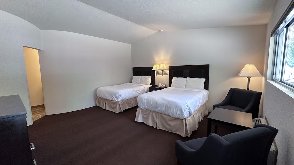 Deluxe Double Room, 2 Double Beds photo 2