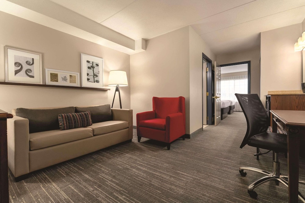 Suite, 1 Bedroom, Non Smoking - Photo 1