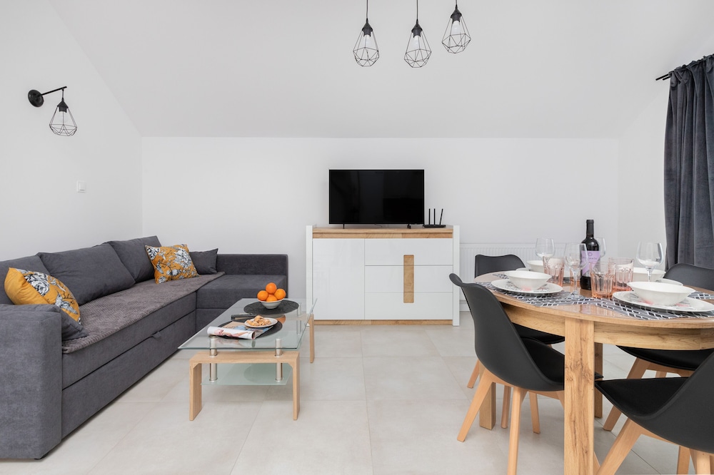 Apartment, 2 Bedrooms, Balcony, Sea Facing photo 1