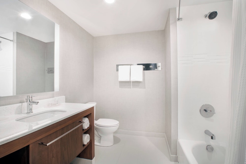 Suite, 1 Bedroom photo 2