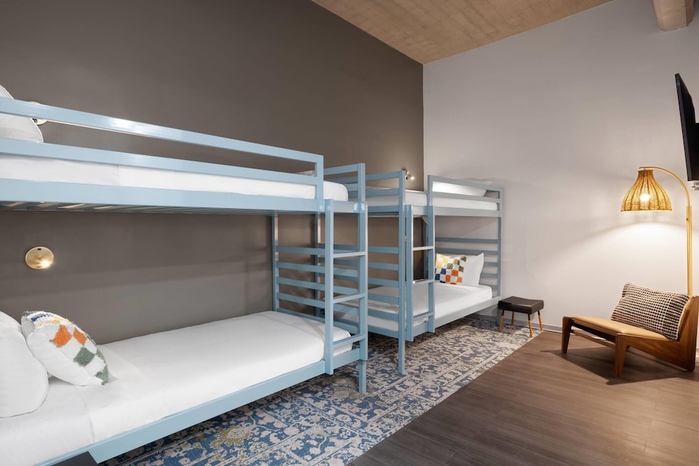 Family Suite, Multiple Beds, Roll-in Shower - Photo 2