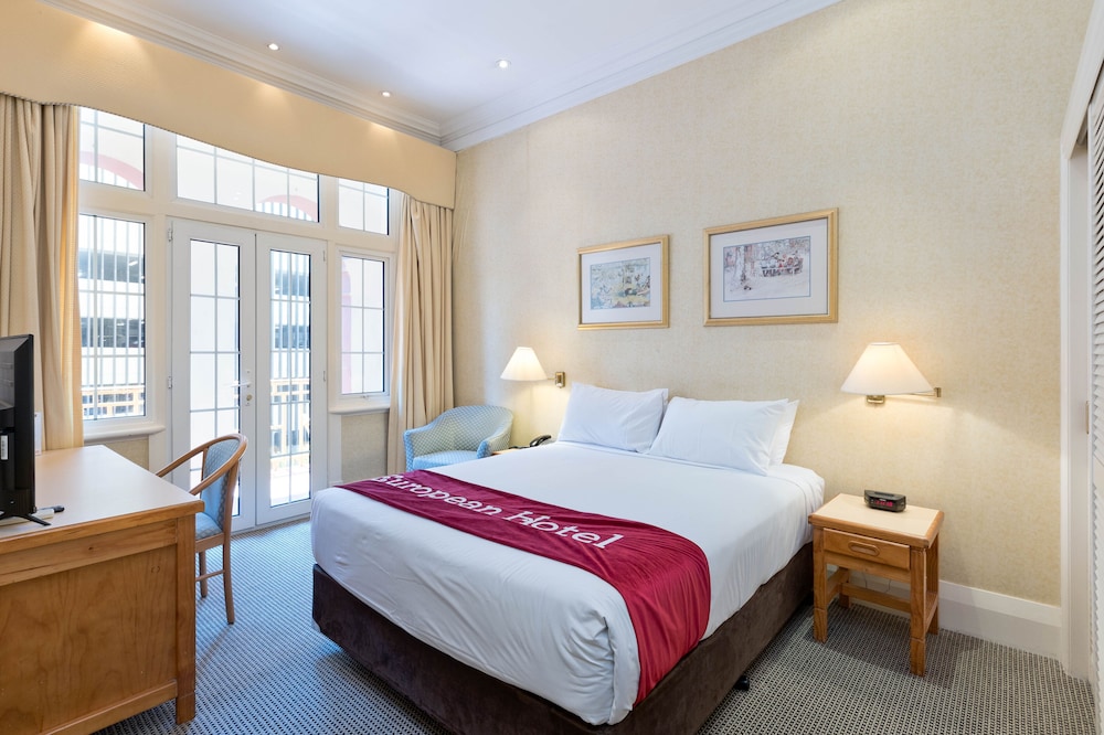 Superior Queen Room with Balcony - Photo 3