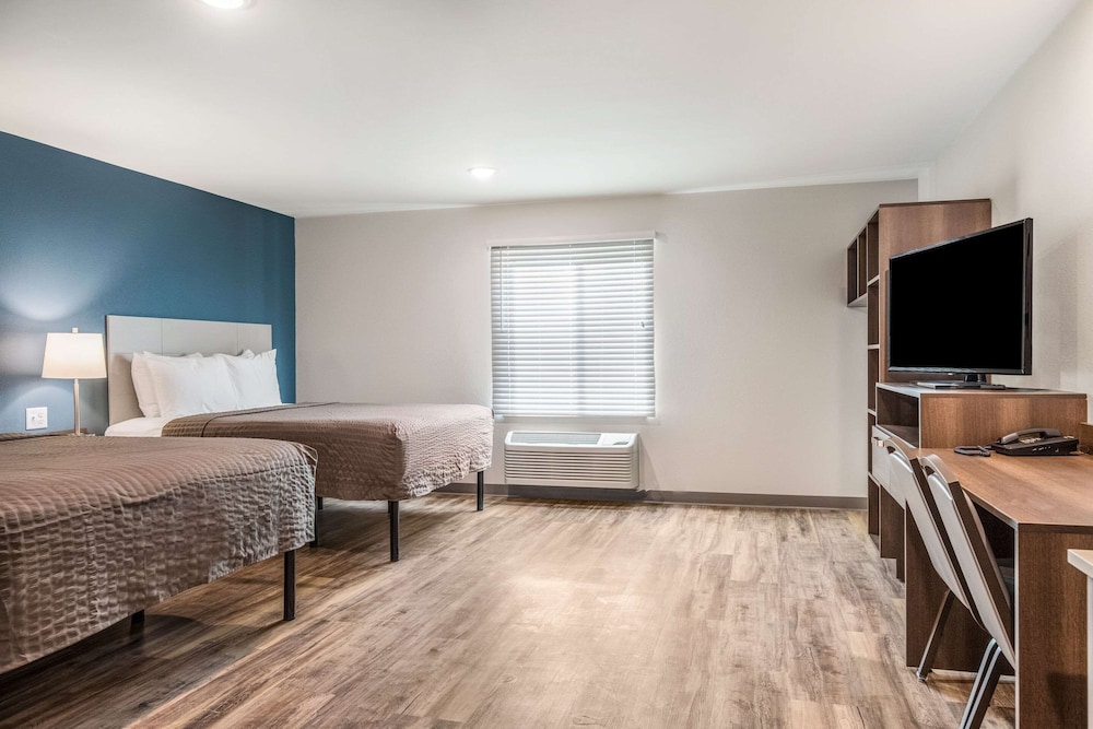 Room, 2 Queen Beds, Accessible, Non Smoking - Photo 1
