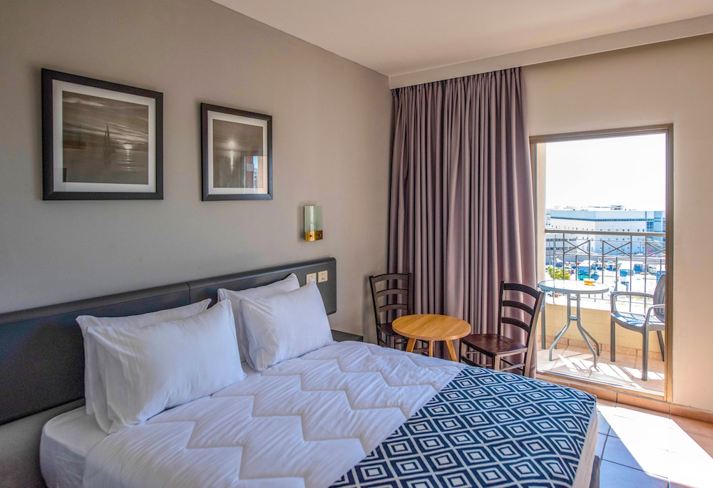 Comfort Double Room, Balcony, Pool View photo 3