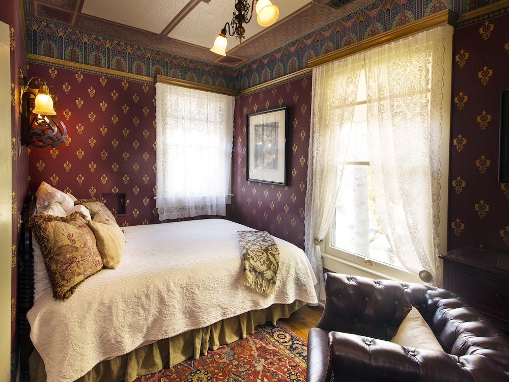 Standard Room, 1 Queen Bed (Katharine McCormick) - Photo 1