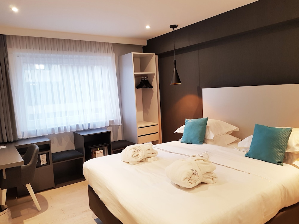 Classic Double Room, No Sea View - Photo 1
