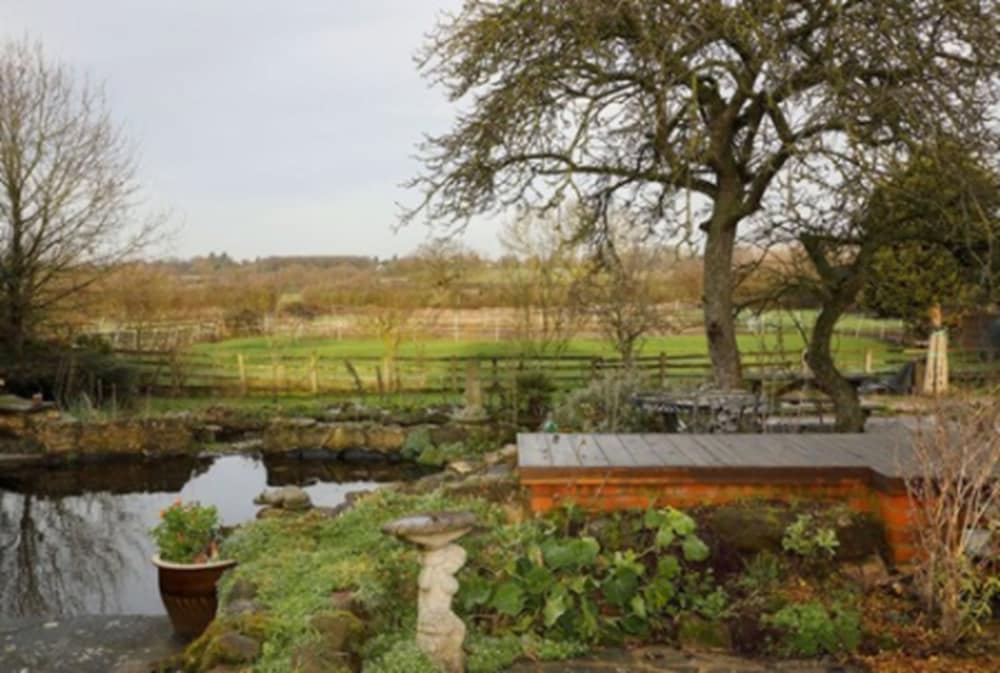 The Farmhouse Room photo 2