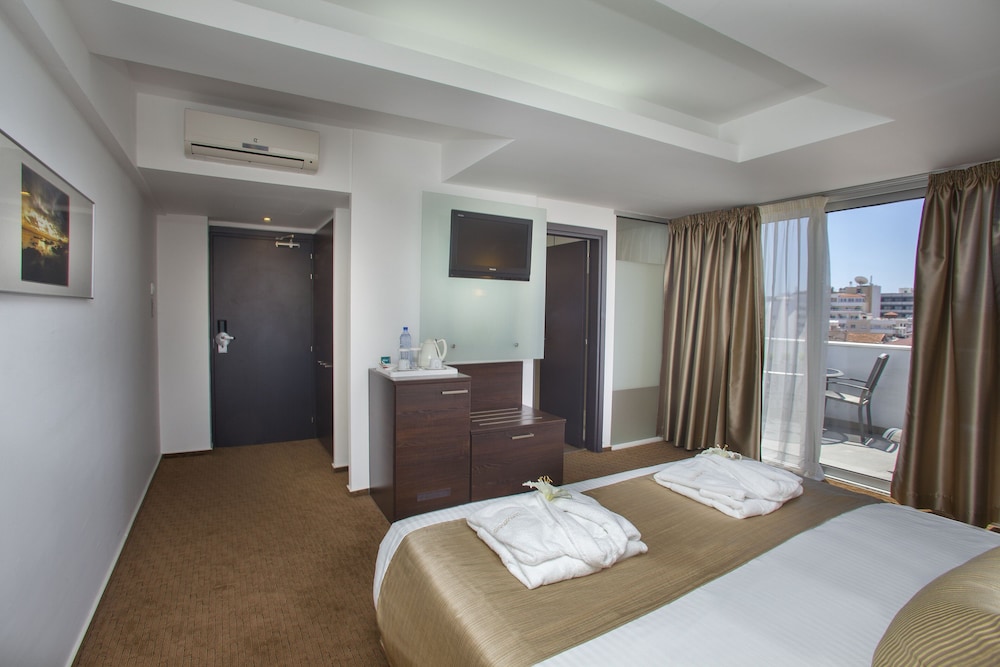 Standard Double Room photo 3